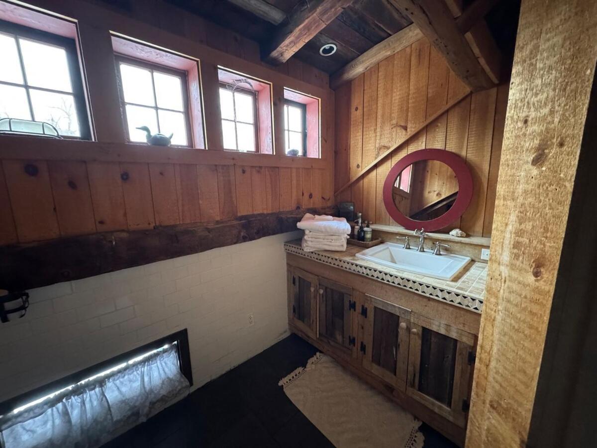 Вилла The Spirit Horse Farm, Kent Connecticut Экстерьер фото